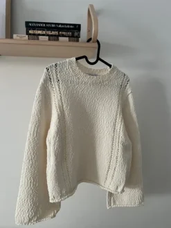 & Other Stories valkoinen neule