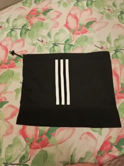 Adidas tuubihuivi