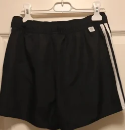 Adidas uimashortsit