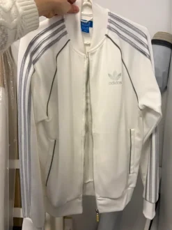 Adidas valkoinen verkkatakki