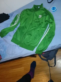 Adidas verkkapaita, aito