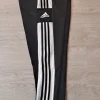Adidas verkkarit