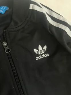 Adidas verkkatakki