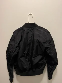 Alpha industries pilottitakki