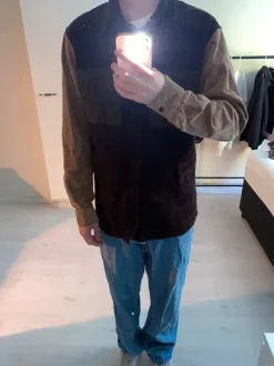 Anerkjendt kauluspaita