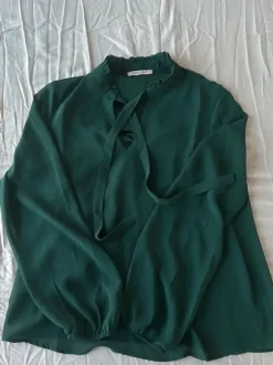 Anna Field nätti juhlava paita