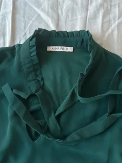 Anna Field nätti juhlava paita