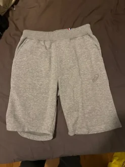 Asics collegeshortsit