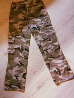 Baggy camo cargopants
