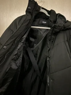 bardzo długi płaszcz zimowy cropp cieplutki