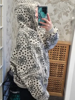 Beige-musta Kani fleecehuppari (M)