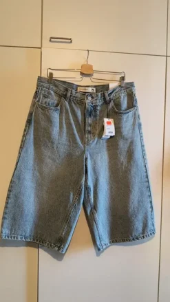 Bermuda shortsit koko XL