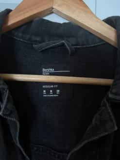Bershka musta farkkutakki M