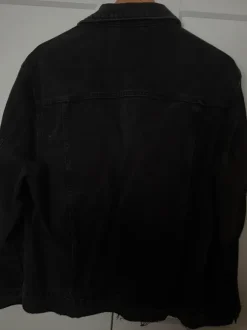 Bershka musta farkkutakki M