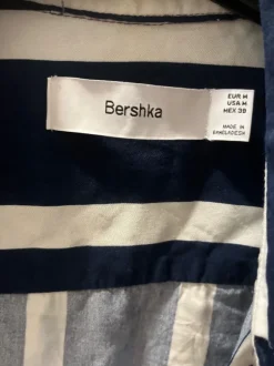 Bershka t paita