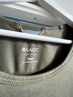 Blacc äitiystreenipaita