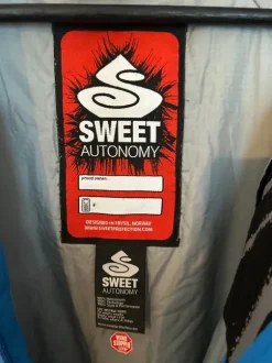 Blue Sweet Protection insulated skiing jacket