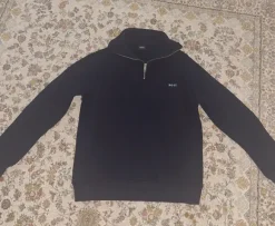 Boss pusero half swipper