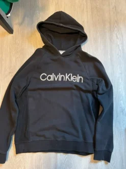 Calvin klein huppari