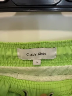 Calvin klein uimasortsit