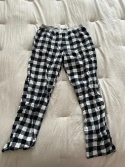 Calvin Klein yöhousut