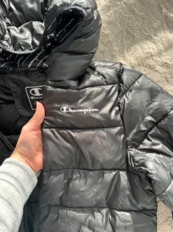 Champion toppatakki | Vinted