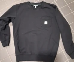 College paita / MAKIA