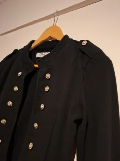 Collegekankainen jakku