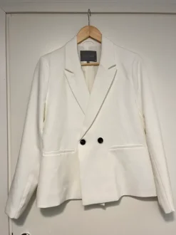 Culture valkoinen jakku, koko 40