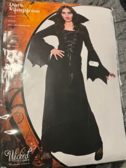 Dark Vampiress naamiaisasu