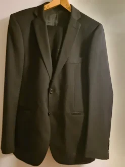 Dressmann musta puku