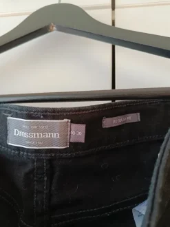 Dressmann mustat farkut 40/30