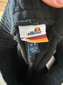 Ellesse collegeshortsit