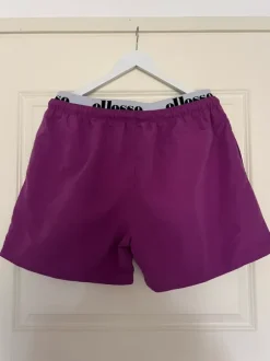 Ellesse- uimashortsit