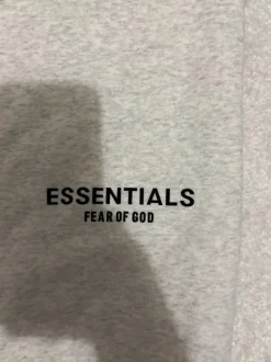 Essentials collegehousut