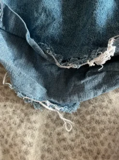 farkkushortsit joustavalla vyötäröllä