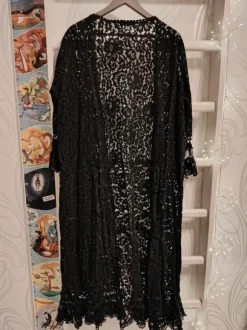 Fiini fröökynä pitsijakku