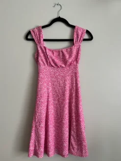 Gina Tricot kesämekko