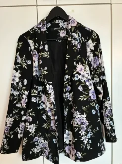 Gina Tricot kukkajakku