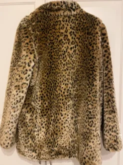 Gina tricot leotekoturkis