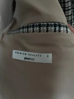 Gina tricot, villakangastakki.