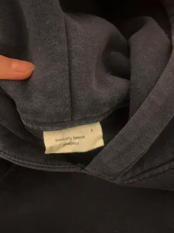 Ginatricot tummasininen huppari S