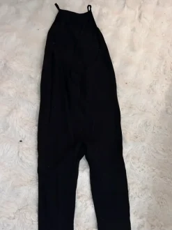 Haalariasu lyhyet lahkeet