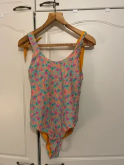 Halla x halla kääntöuimapuku