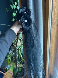 Halloween veil with skulls