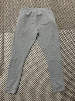 Harmaat college housut