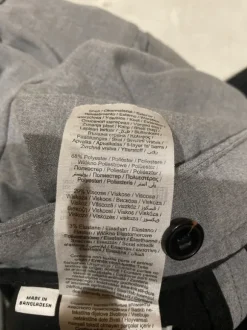 Harmaat puvun housut