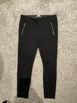 H&M joustavat housut