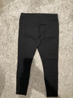 H&M joustavat housut