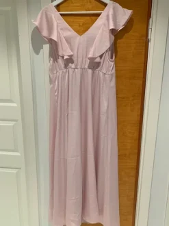 H&M Mama äitiysmekko